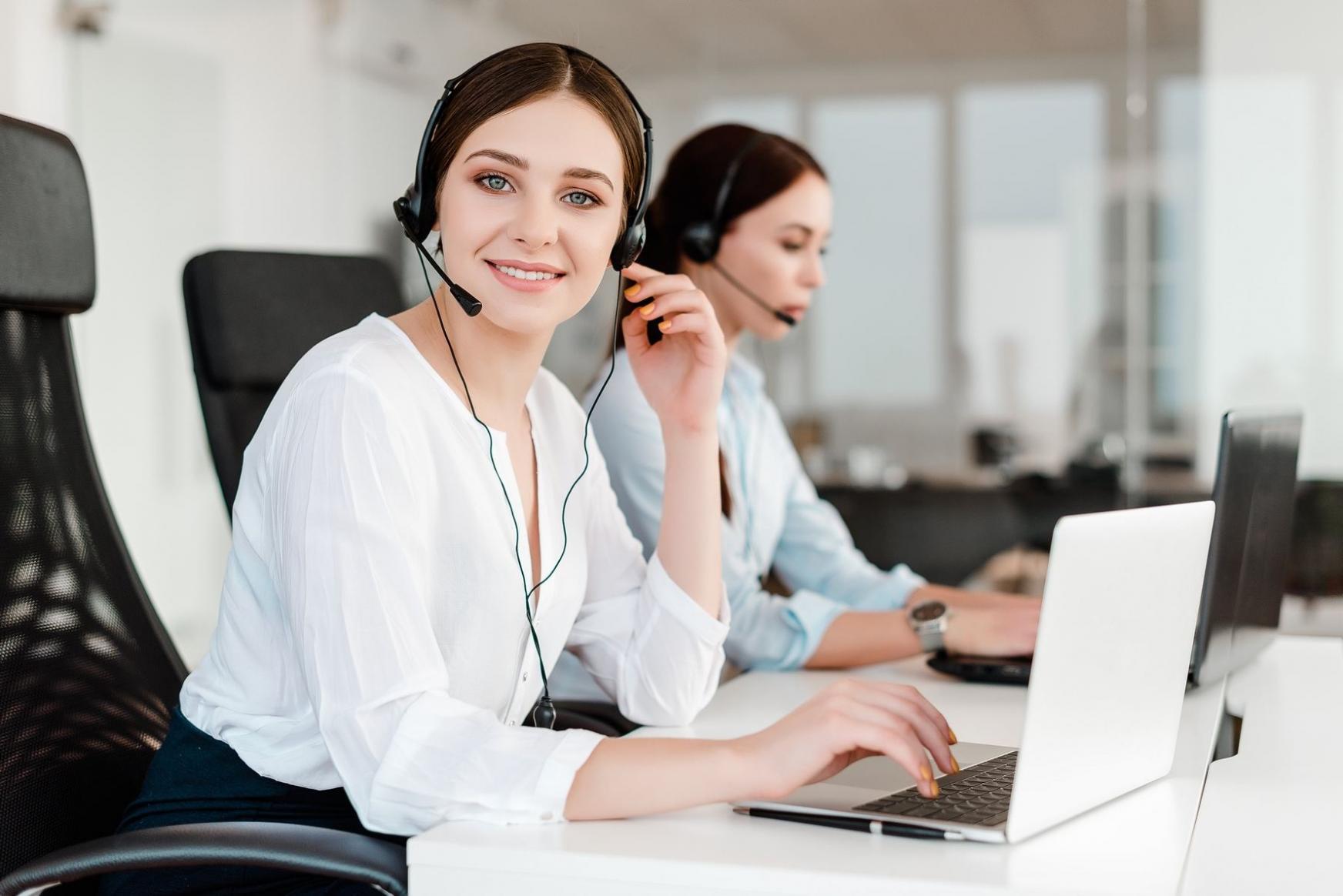 Online pénzügyi modellezési munkamenet képernyőn